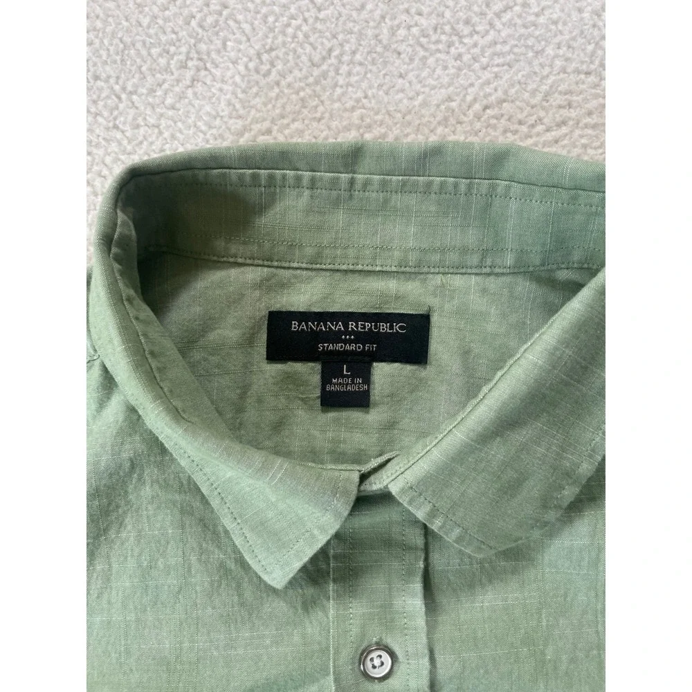 Banana Republic Mens Large Button Down Shirt Green Standard Fit Long Sleeve